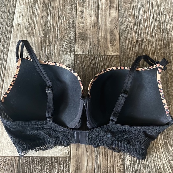 Modern Movement Leopard Print, 36D - Picture 2 of 11